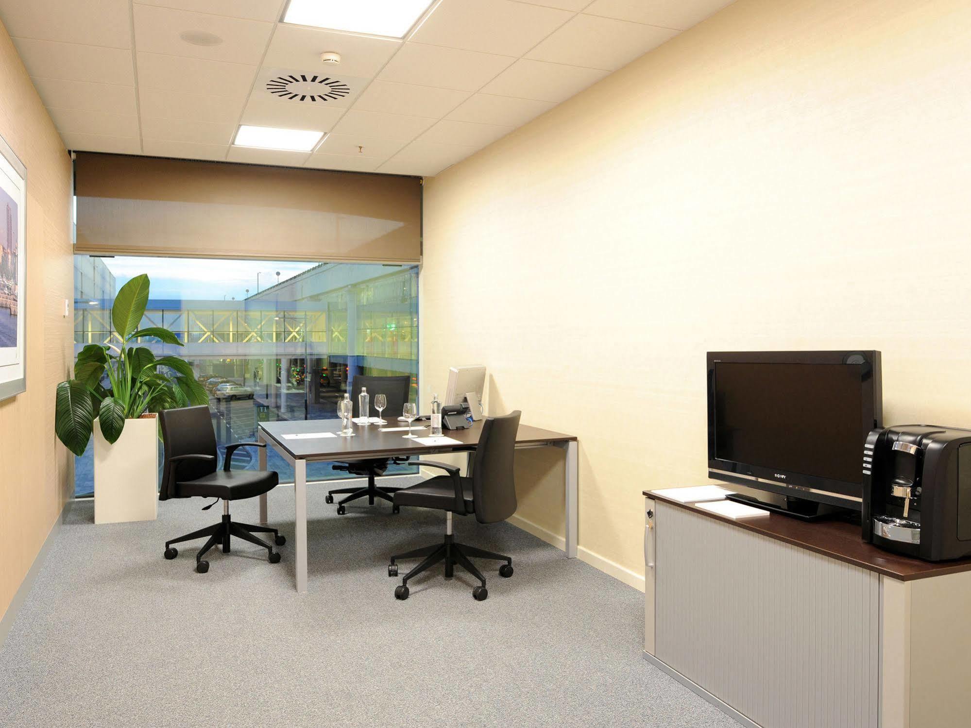 Air Rooms Barcelona Airport By Premium Traveller El Prat de Llobregat Exterior foto